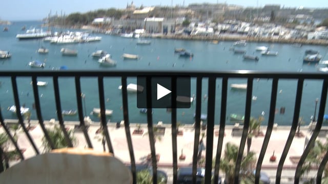 Bayview Hotel & Apartments - video z Giaty