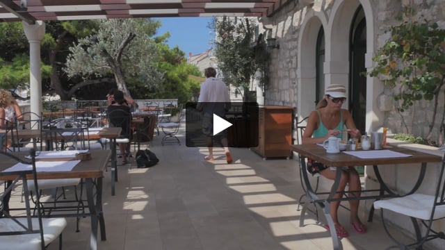 Hotel Kastil - video z Giaty