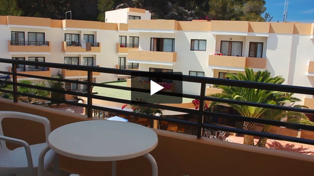 Balansat Torremar & Prestige Appartements - video z Giaty