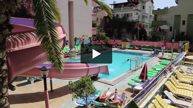 Rosy Hotel - video z Giaty