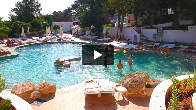 BG Portinatx Beach Club Hotel - video z Giaty