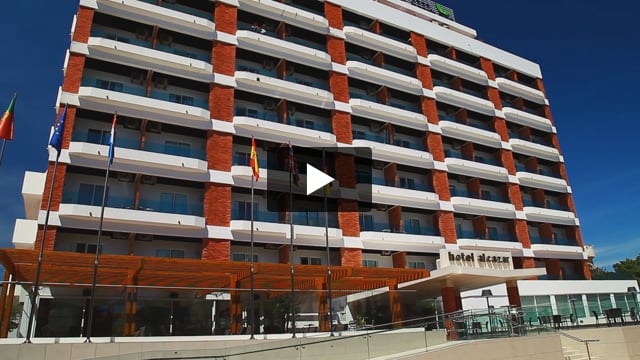 Alcazar Hotel & SPA - video z Giaty