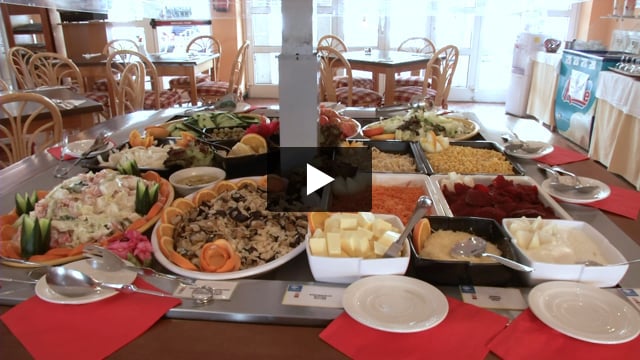 Family Garden Compostela Beach Apartments - video z Giaty