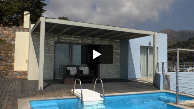 Pleiades Luxurious Villas - video z Giaty